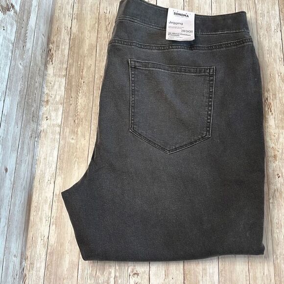 Mid-Rise Jeggings Breathable Stretch Raw Hem 24W SHORT Comfortable Black NWT - Picture 12 of 16